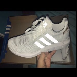 Adidas Original Swift Run’s Size 7 Women